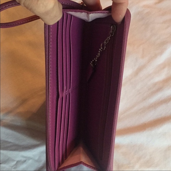 ❌SOLD❌Coach Chelsea Wallet/Wristlet💜 - Picture 4 of 5